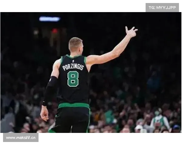 NBA总决赛:“双子星”合砍61分 凯尔特人夺冠军点 NBA总决赛:“双子星”合砍61分 凯尔特人夺冠军点