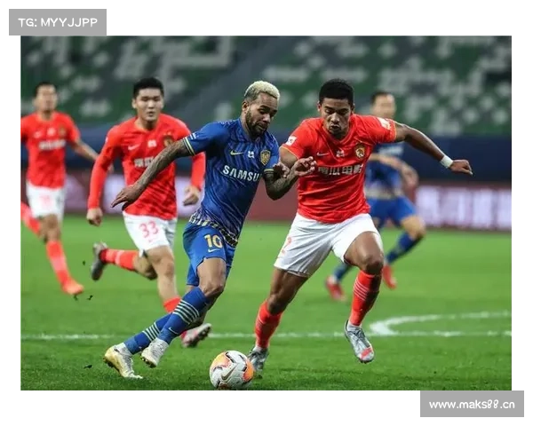 中超第七轮：江苏苏宁易购抵达赛场，特谢拉首发，顾超替补